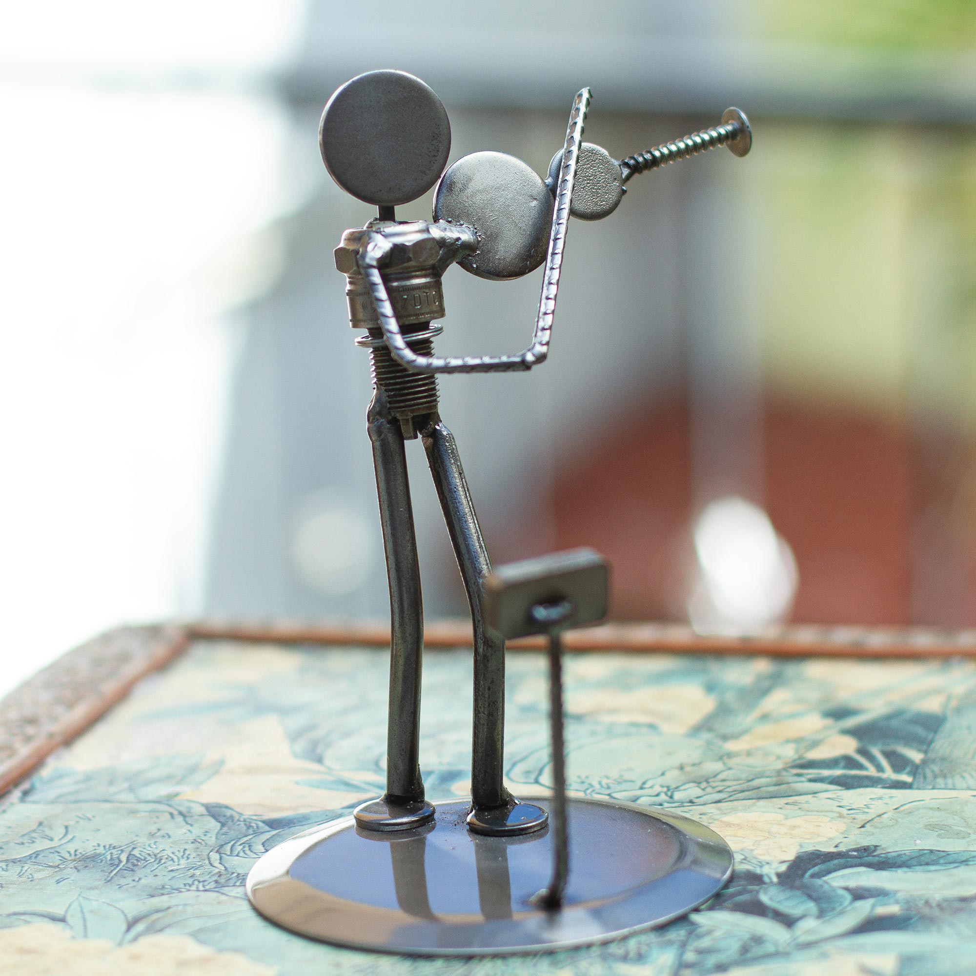 Auto part sculpture - Rustic Violinist