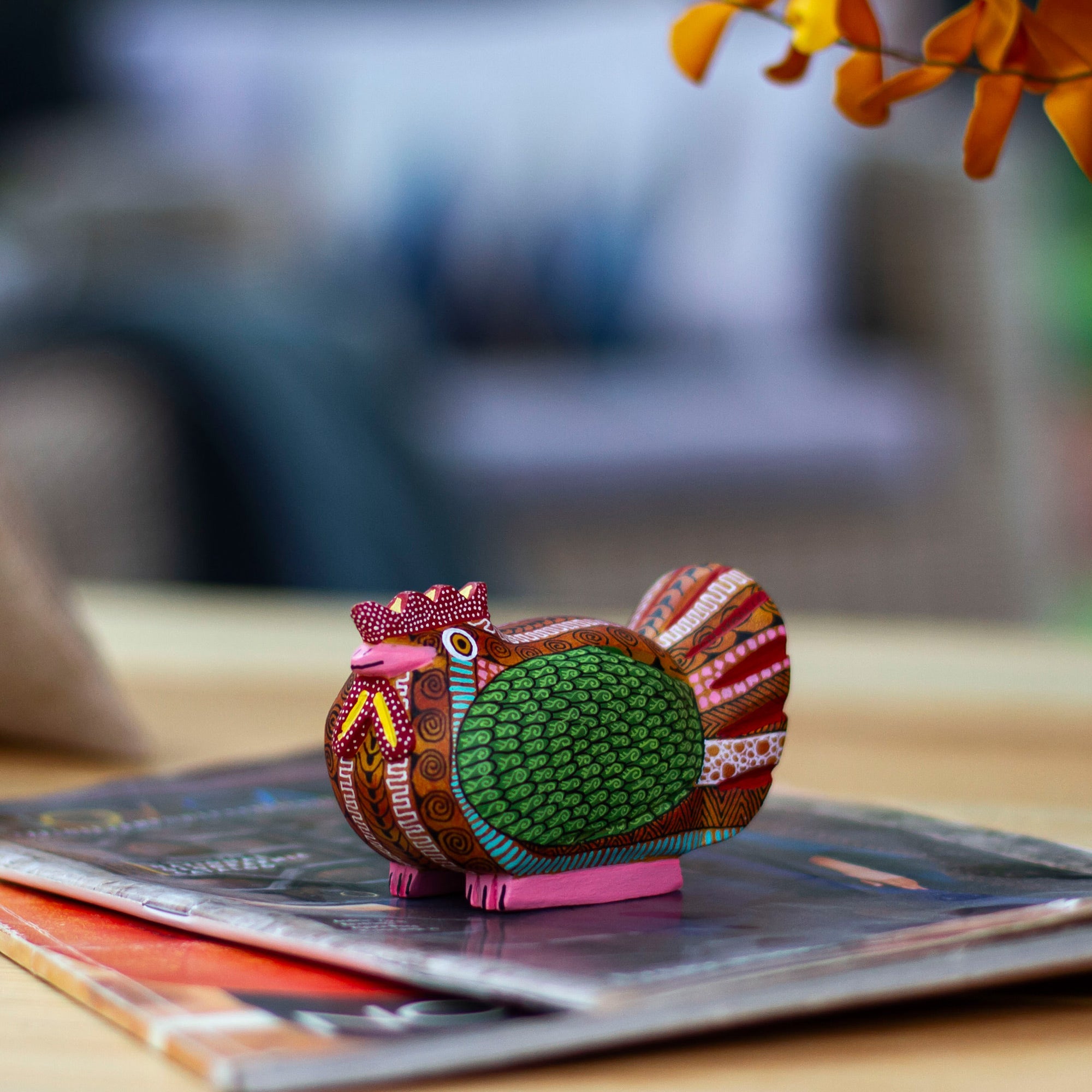 Hen Alebrije Figurine - Flirty Hen
